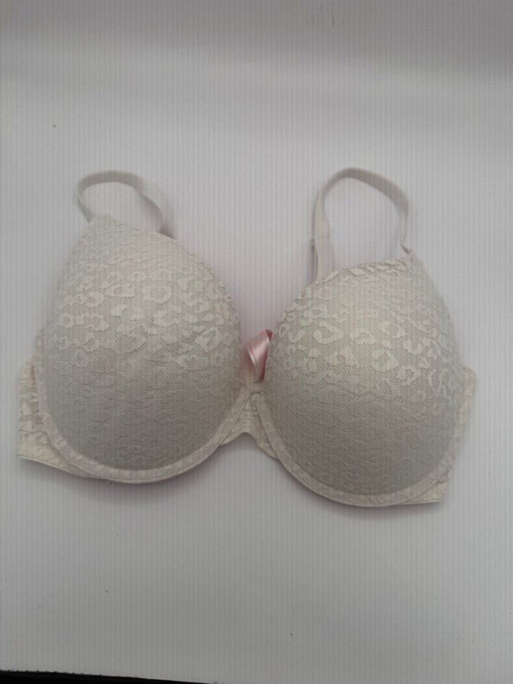 Pink Victoria Secret White Wear Everywhere push up bra 36D